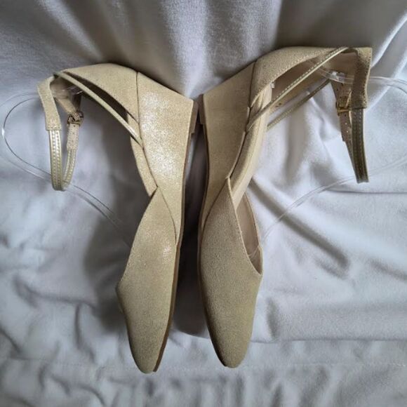 Steffie's Shoes I Size 10 I Suede Metallic Wedge Heel Strap Landmark I Tan Beige - Picture 13 of 16